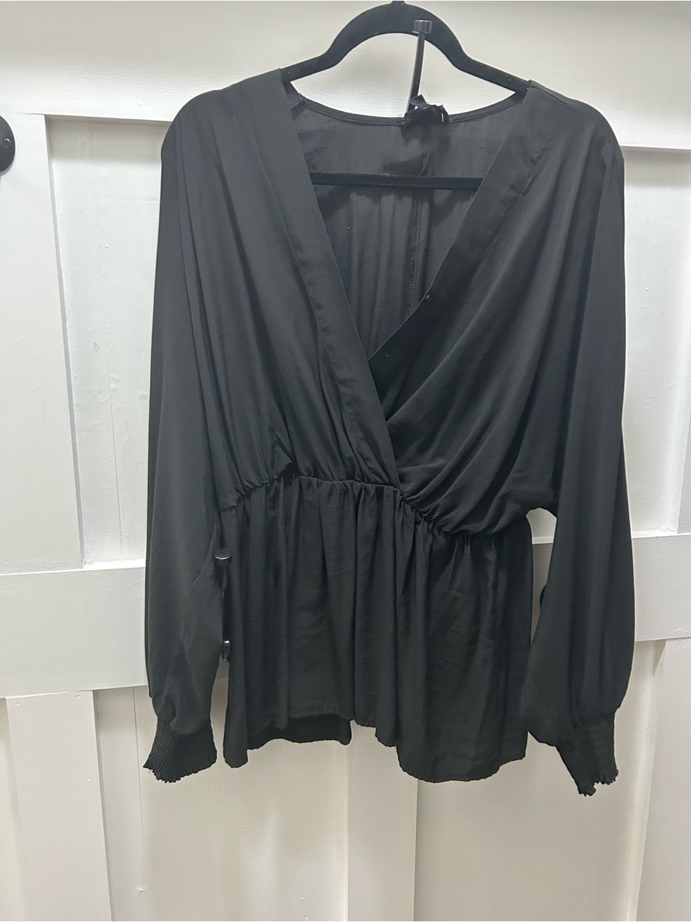 Boutique Brand, Heyson, Women's Black Surplice Long-Sleeve Blouse